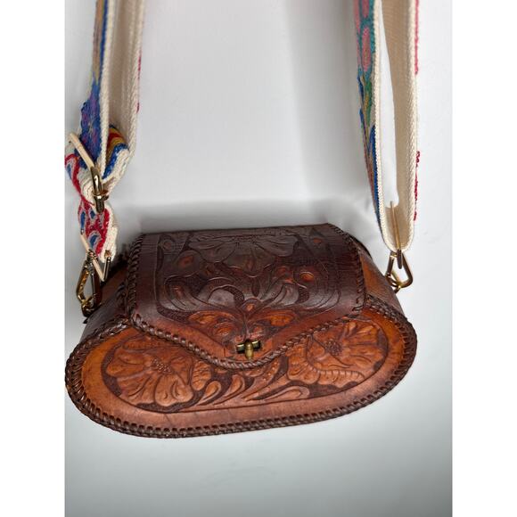 Vintage 1970s Tooled Leather Floral Crossbody Bag with Embroidered Strap - Picture 9 of 14